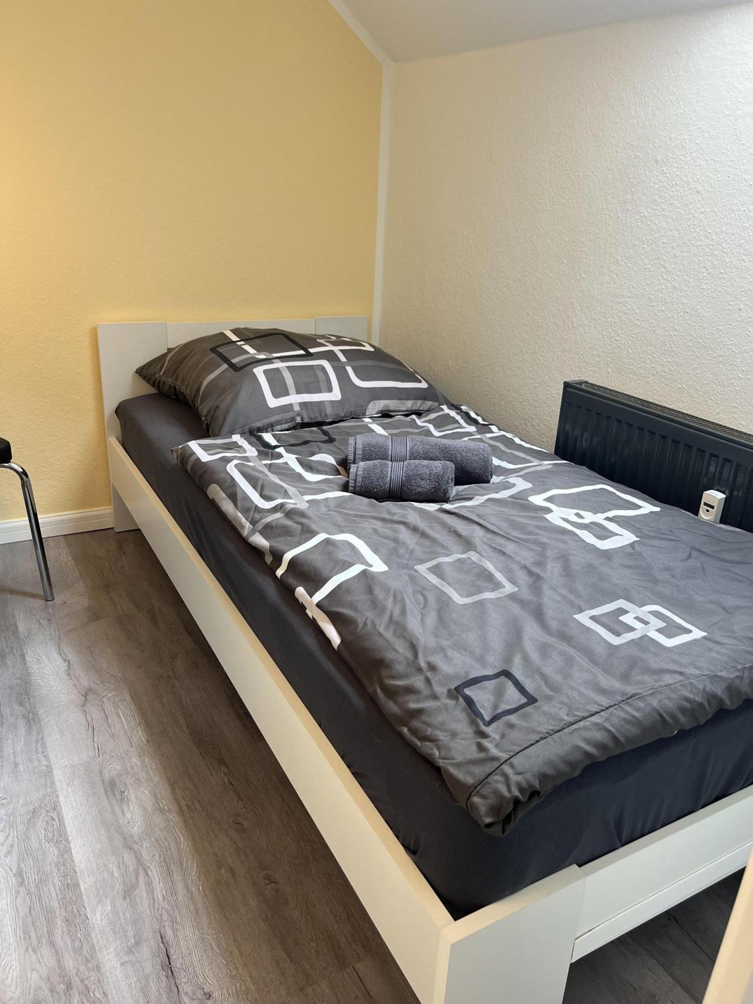 Studio Apartment Fruehauf Geithain Bagian luar foto